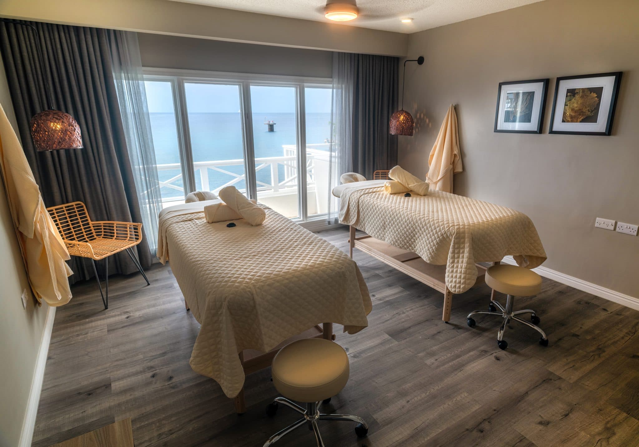 Zemi Spa Massage Room Overlooking the Sea
